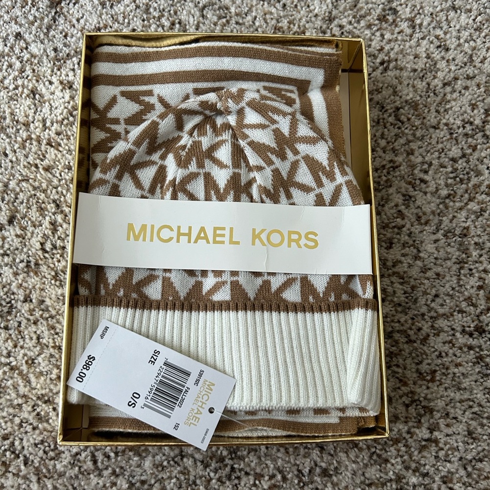 Michael Kors Beanie and Scarf
